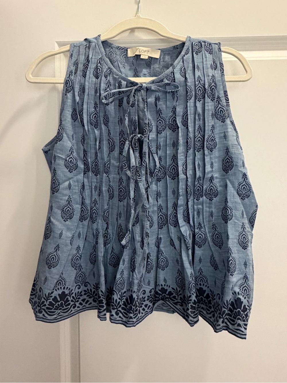 LOFT Light Blue Printed Tie-Front Sleeveless Camisole